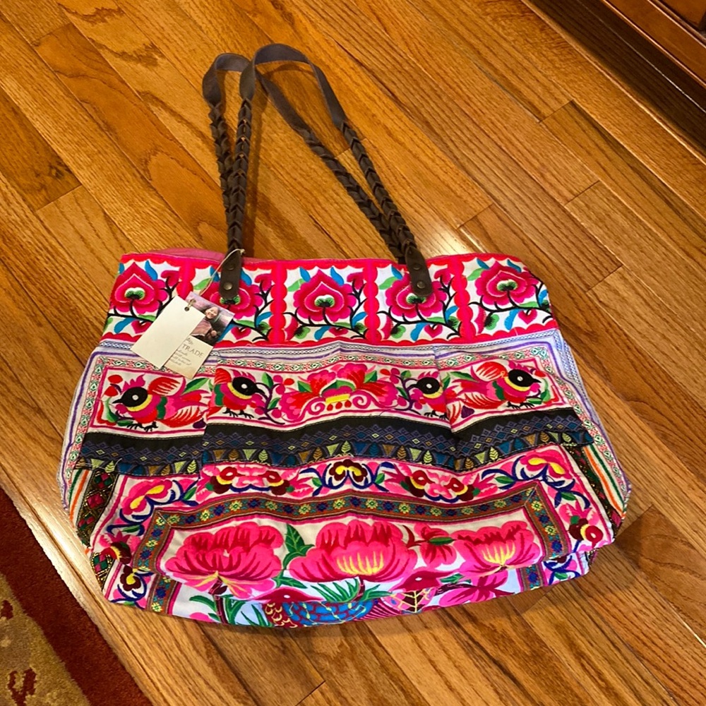 Embroidered tote bag Fair Trade